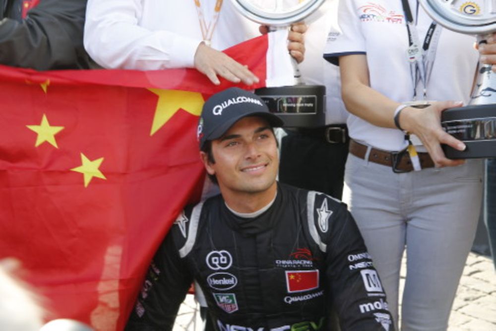

小皮盖特代表中国队成为电动方程式赛车历史上首个年度车手总冠军
